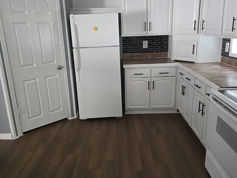 25975 Oak St — Photo 3