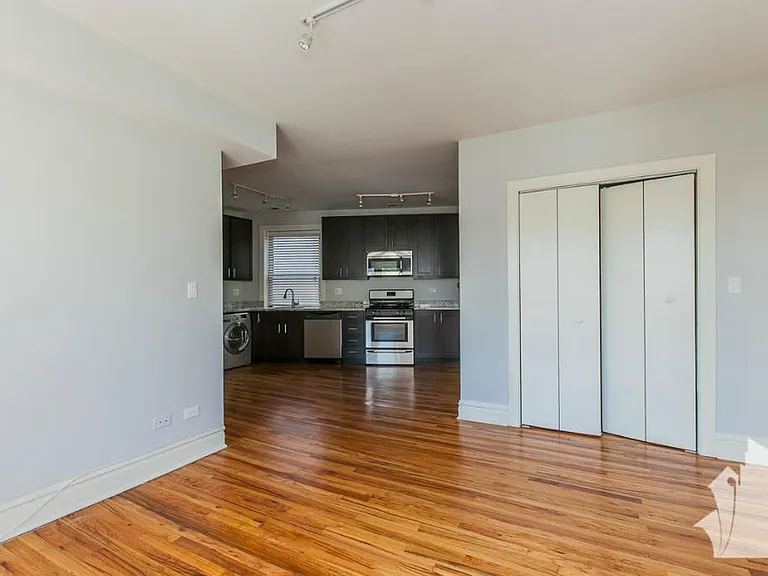 2229-2231 W Wilson Ave #2231-2 — Photo 5