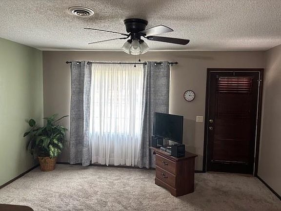 5th image of 826 Birch Dr