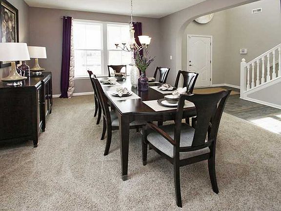 5th image of 546 Amersham Ct