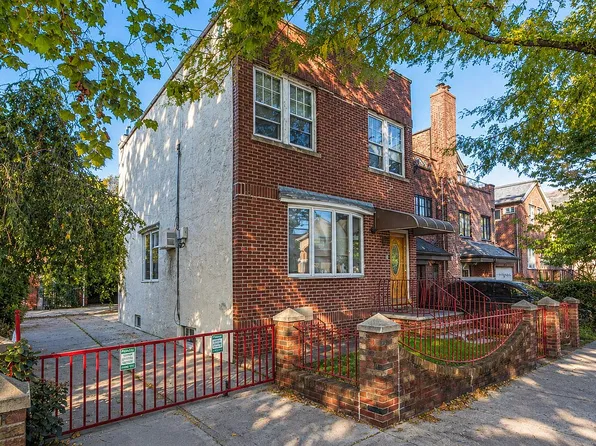 2130 73rd St, East Elmhurst, NY 11370