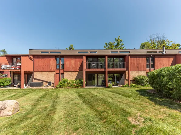 2405 Packard St APT 39D, Ann Arbor, MI 48104