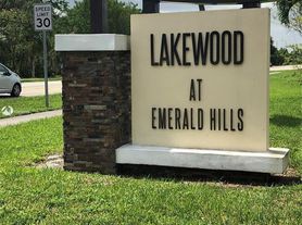 Lakewood At Emerald Hills Condominiums Hollywood Fl Zillow