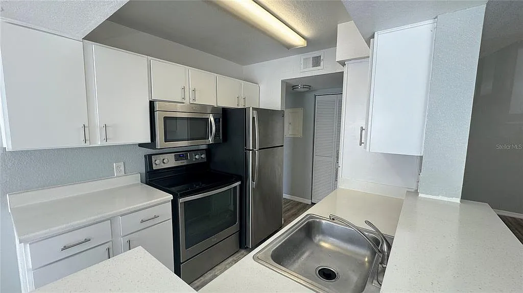 1 bed, 1.0 bath, 673 sqft, $1,300 — Photo 4