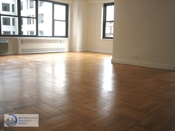 2nd image of 333 E 49th St Bsmt 1