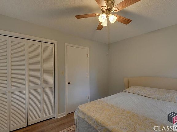 3rd image of 525 Shoal Creek