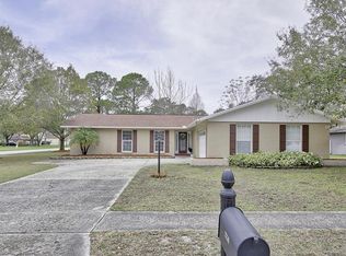 2750 Peachtree Cir, Clearwater, FL 33761