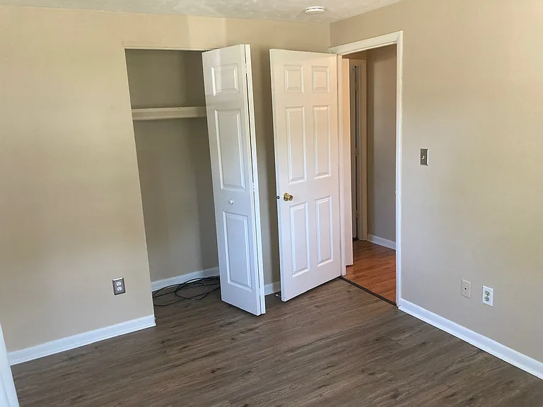3700 Caracas Dr — Photo 16
