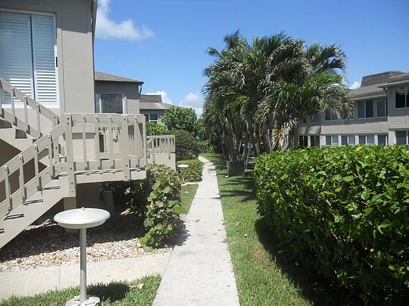 3rd image of 1457 NE Ocean Blvd APT 20