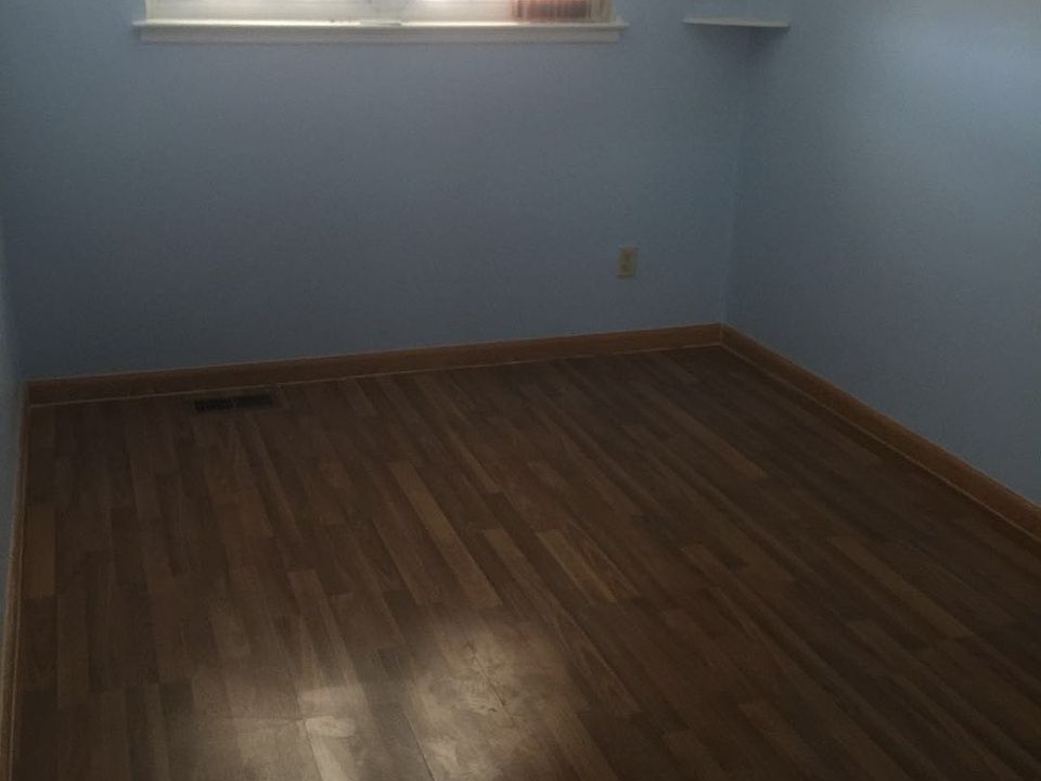 1st image of 1327 Betsy Ross Pl