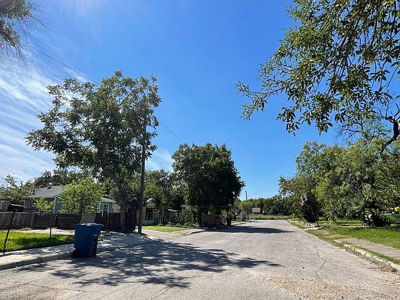 4th image of 1210 W Hermosa Dr