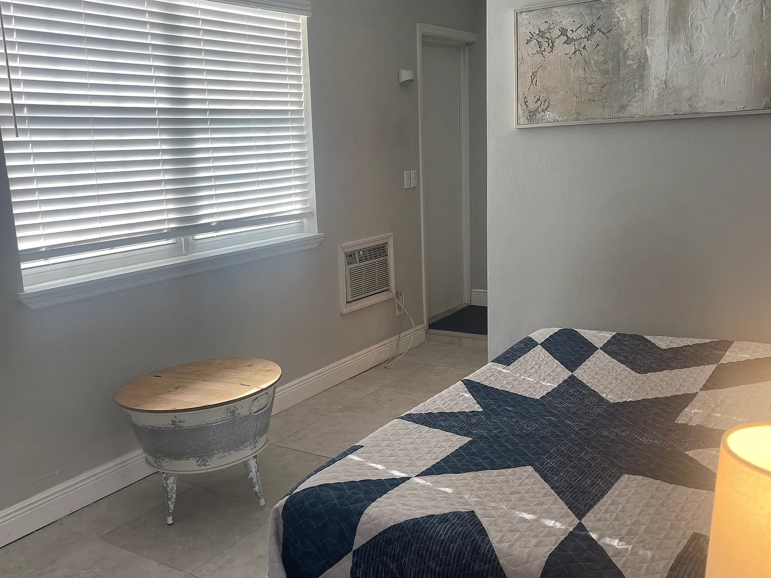 1 bed, 1100 sqft, $1,375 — Photo 2