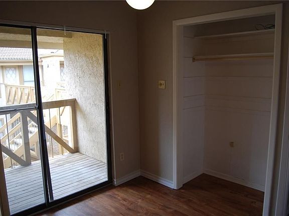 5th image of 806 W 24th St APT 323