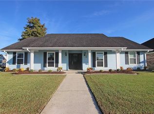 2 Toledo Ct, Kenner, LA 70065