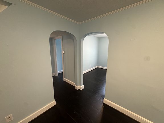 3rd image of 3 W Sedgwick St