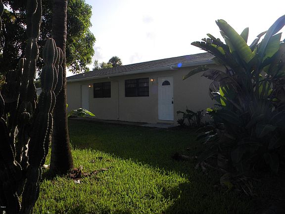 2nd image of 346 Guava A Avenue #A And B