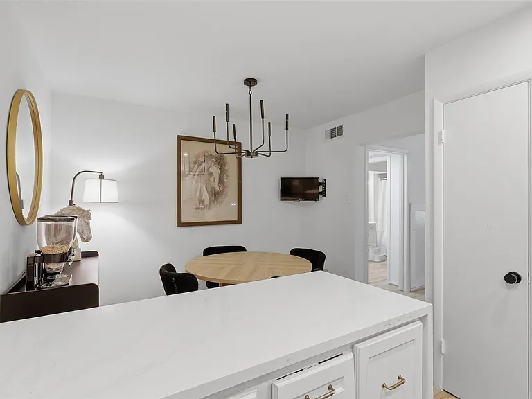 4040 San Felipe St #102 — Photo 11