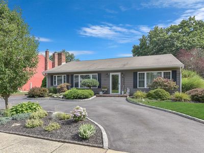 15 Eliot Dr, Lake Grove, NY, 11755