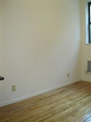 Rented by Tower Brokerage | media 21