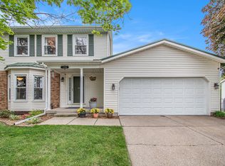 1760 Forest Lake Dr SE, Kentwood, MI