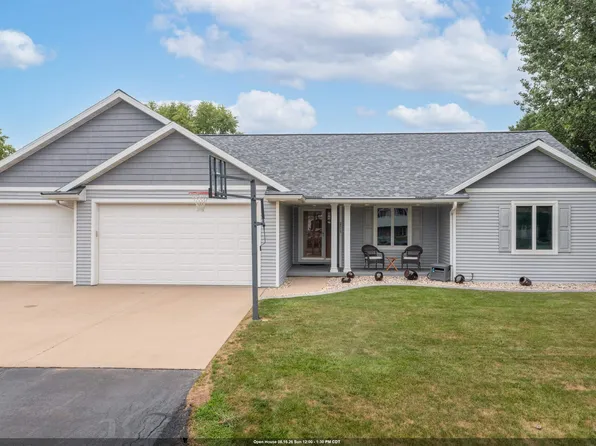 W2416 Snowberry Dr, Appleton, WI 54915
