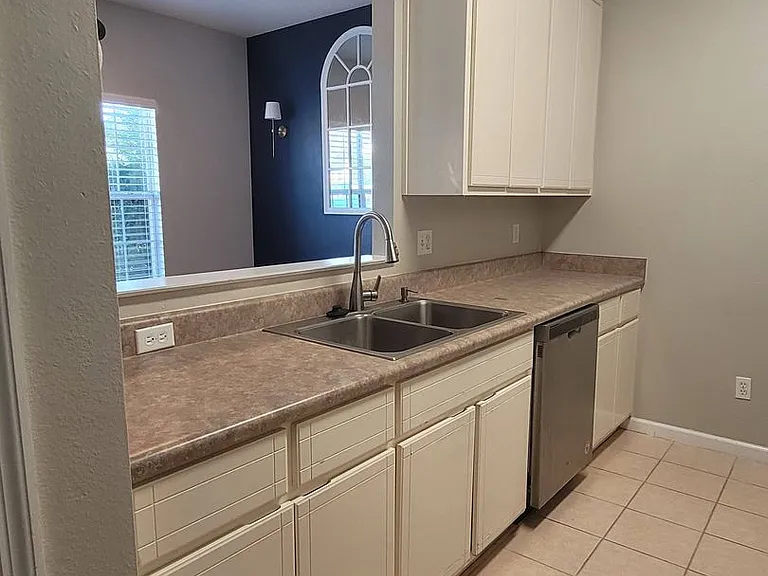 1672 Corey Wood Cir — Photo 17
