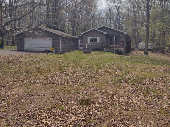 107 White Oak Dr, Hunlock Creek, PA 18621