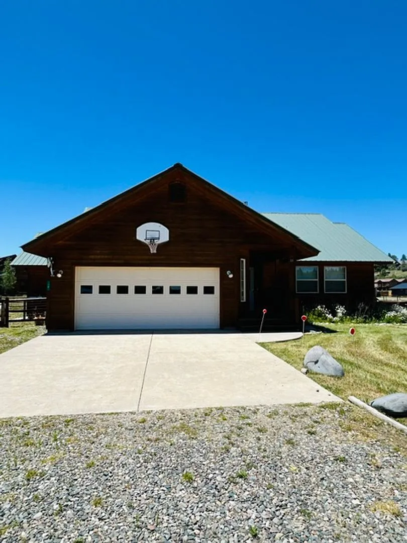For Rent Fully Furnished 3 Bedroom, 2 Bath Home With Mountain Views — Photo 1