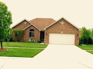 18198 Country Club Dr, Macomb, MI 48042