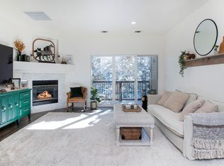 7369 S Alkire St APT 202, Littleton, CO 80127