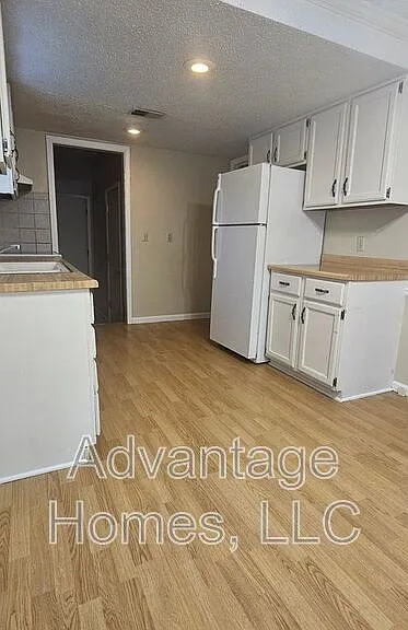 10832 Haskins St — Photo 4