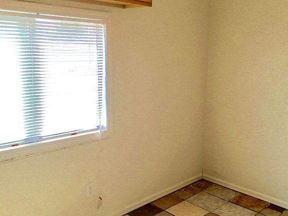 4th image of 4186 Indian Falls Dr