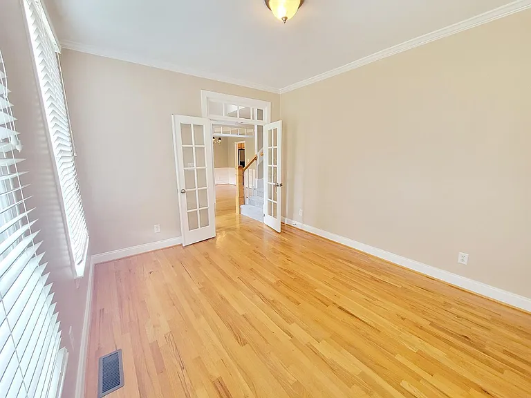 1217 Crozier Ct — Photo 6