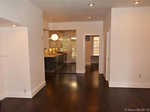 4th image of 1569 Michigan Ave APT 11