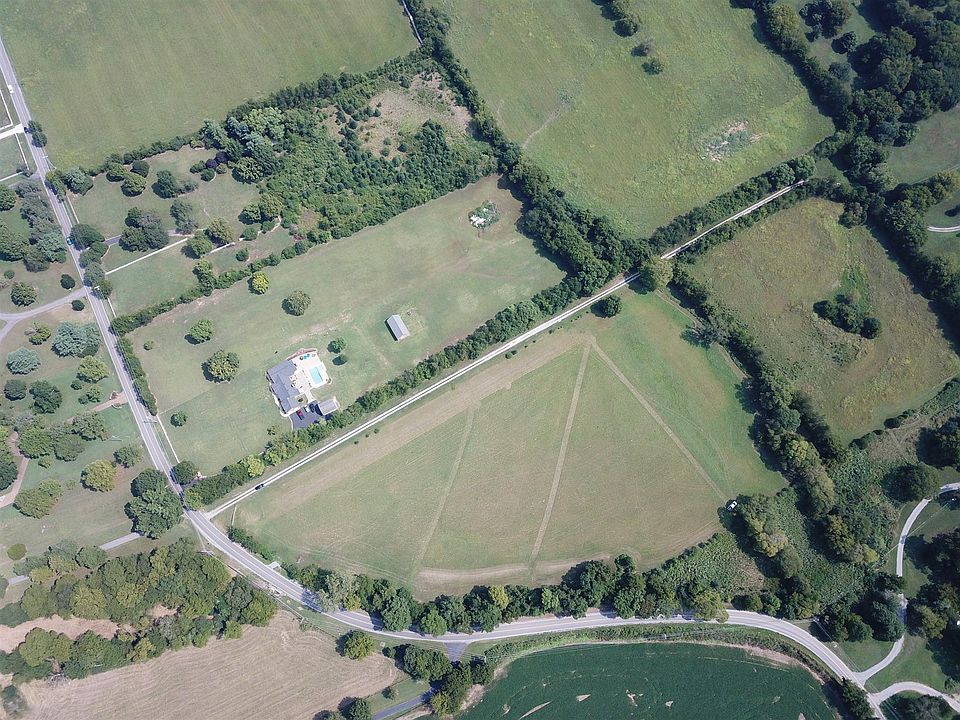 2nd image of 795 Douglas Bend Rd Lot 3
