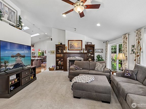 5th image of 11425 NE 189th Street