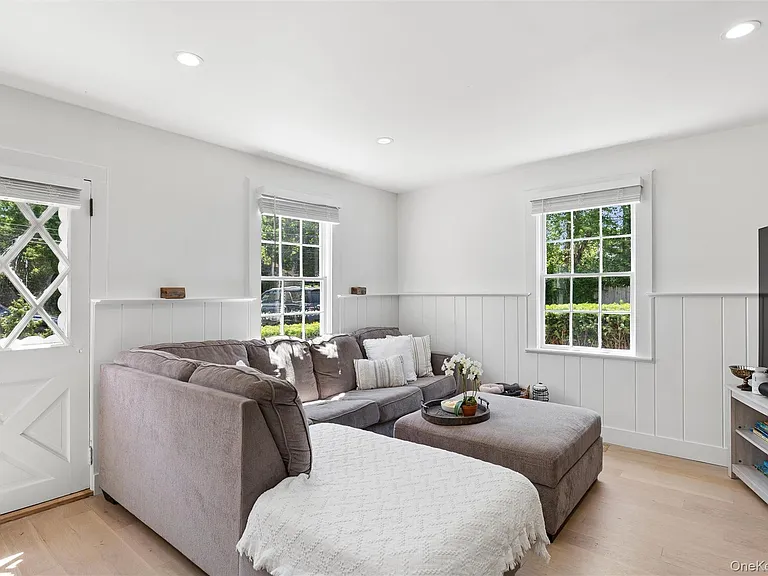 243 Sunset Ave — Photo 6