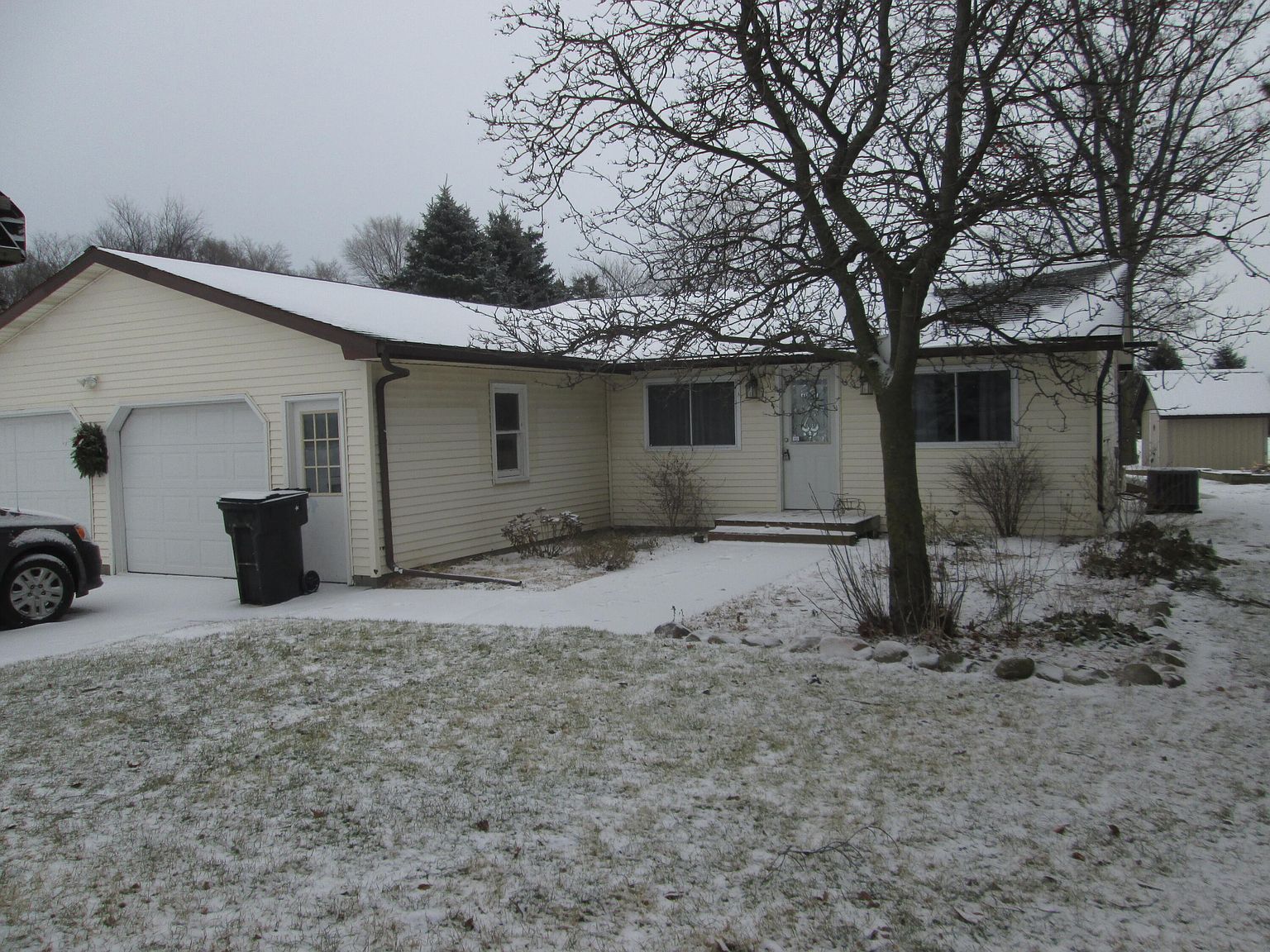 6499 S Sheridan Rd, Sheridan, MI 48884 Zillow