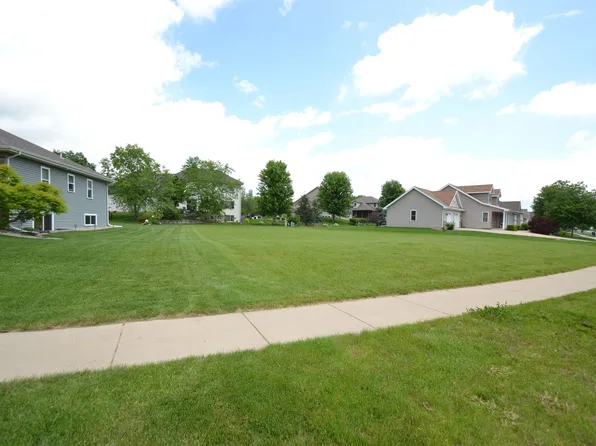 LOT 33 Memorial Cir Lot 33, Windsor, WI 53598