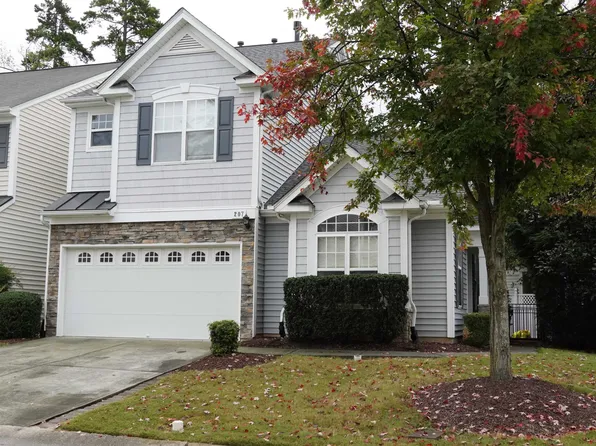 207 Founders Walk Dr, Morrisville, NC 27560