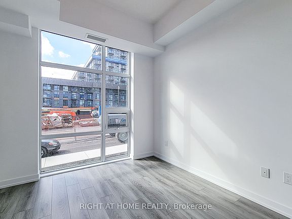 5th image of 470 Dundas St E #112