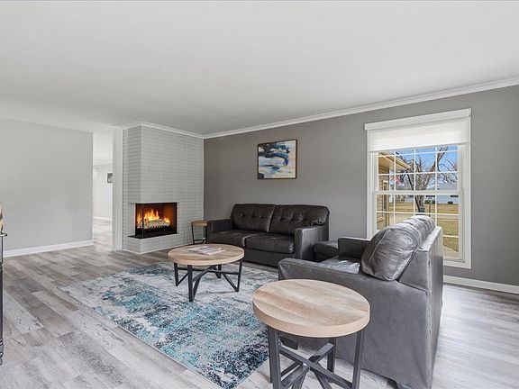 3rd image of 4028 Rownd St