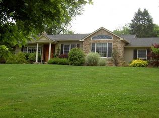 12 Floral Rd, Flemington, NJ 08822