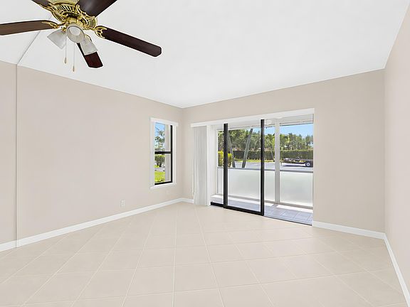 3rd image of 821 Sky Pine Way #D1