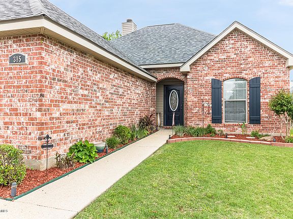 2nd image of 315 Stags Leap Ln
