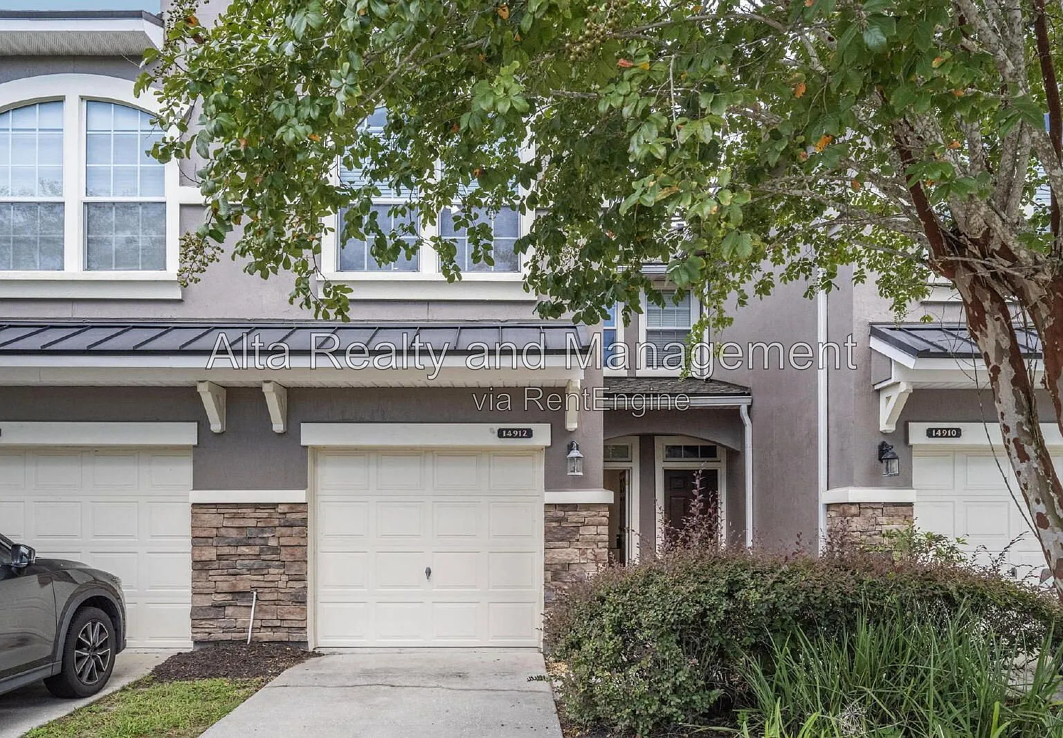 2 bed, 2.5 bath, 1412 sqft, $1,800 — Photo 2