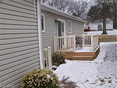 2nd image of 915 Carriage Ln