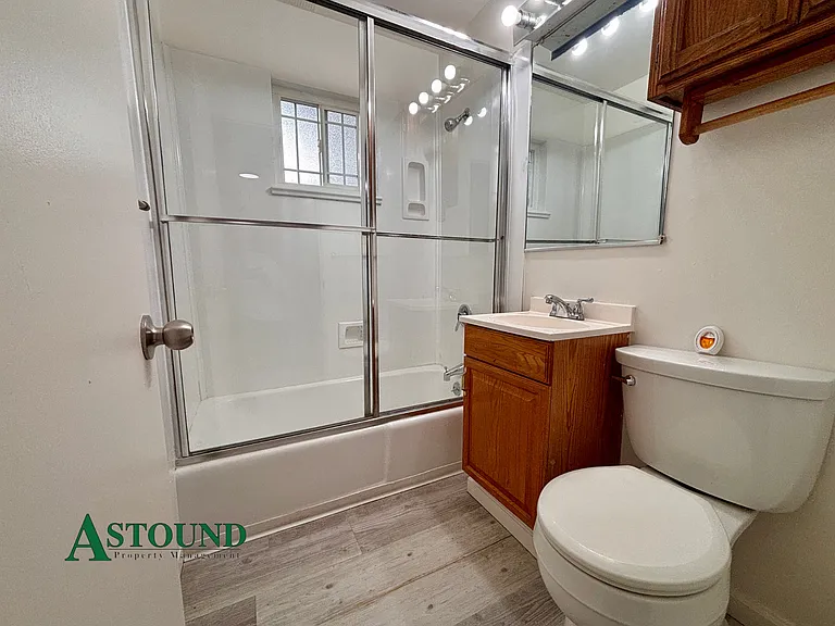 2627 Prestwick Ave — Photo 14