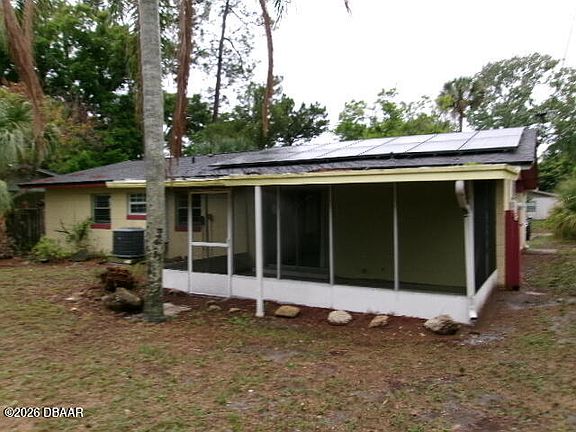 2nd image of 551 Cambridge Cir
