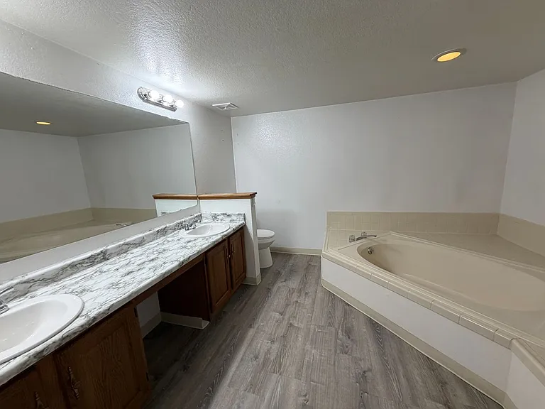 12043 W Cross Dr #107 — Photo 14